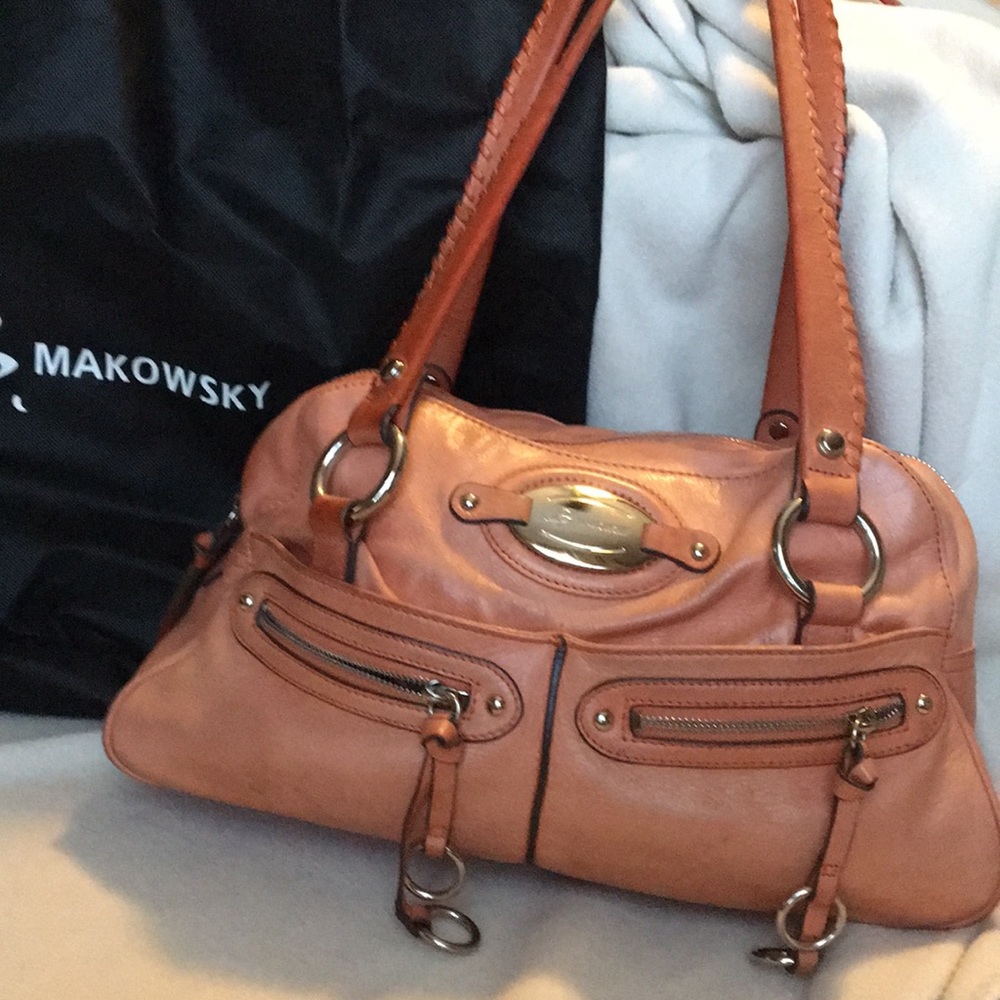 B Makowsky peach leather purse